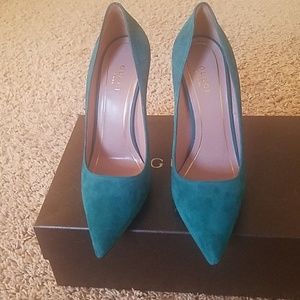 Gucci Turquoise pumps